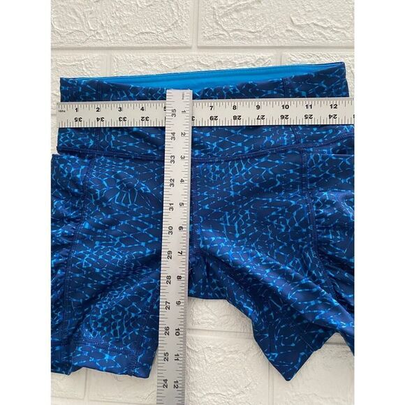 lululemon shorts size 4 - Picture 6 of 6